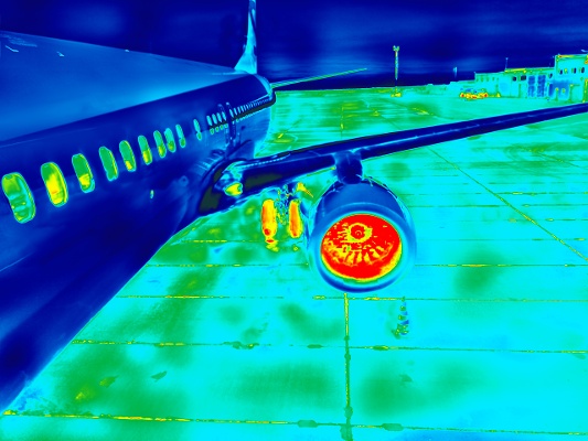 airplane heat signature thermal imaging