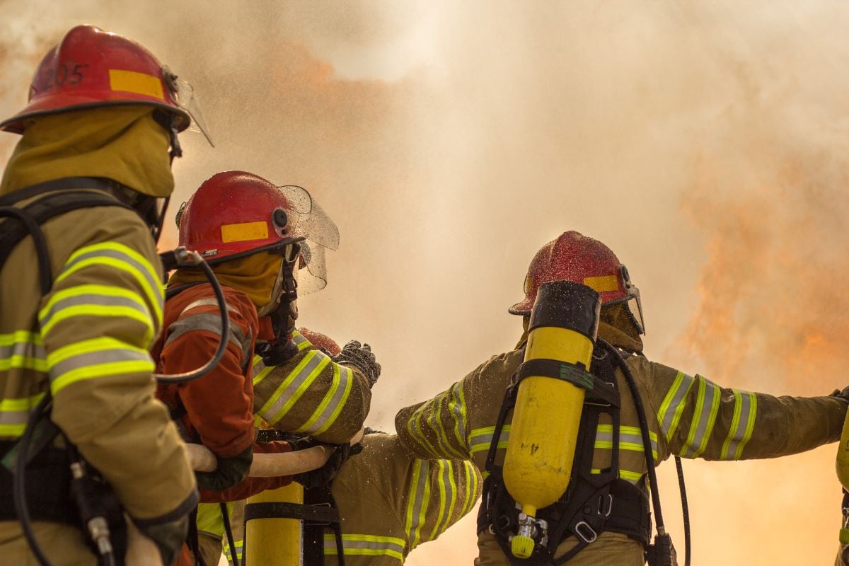 Firefighters_Fighting_Fire